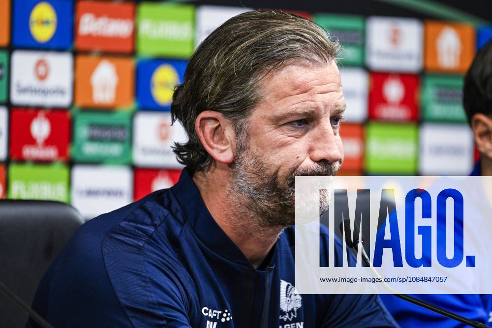 Rik De Mil, head coach of KAA Gent pictured during a press conference, PK, Pressekonferenz of Belgian soccer team KAA Gent, Wednesday 21 October 2026 in Braga, Portugal. The team is preparing for the second match of the UEFA Conference League league phase against Portuguese SC Braga tomorrow. TOM GOYVAERTS TomxGoyvaerts x190515872x