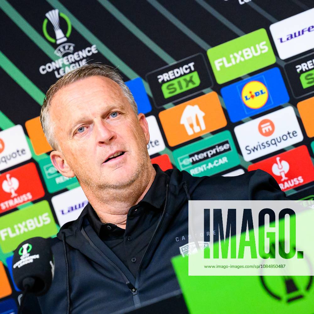 GIBRALTAR , 21 10-2026 , Europa Point stadium , season 2026 2027 , UEFA Conference League football , press conference, PK, Pressekonferenz FC Twente coach John van den Brom Press conference Twente x208916954x