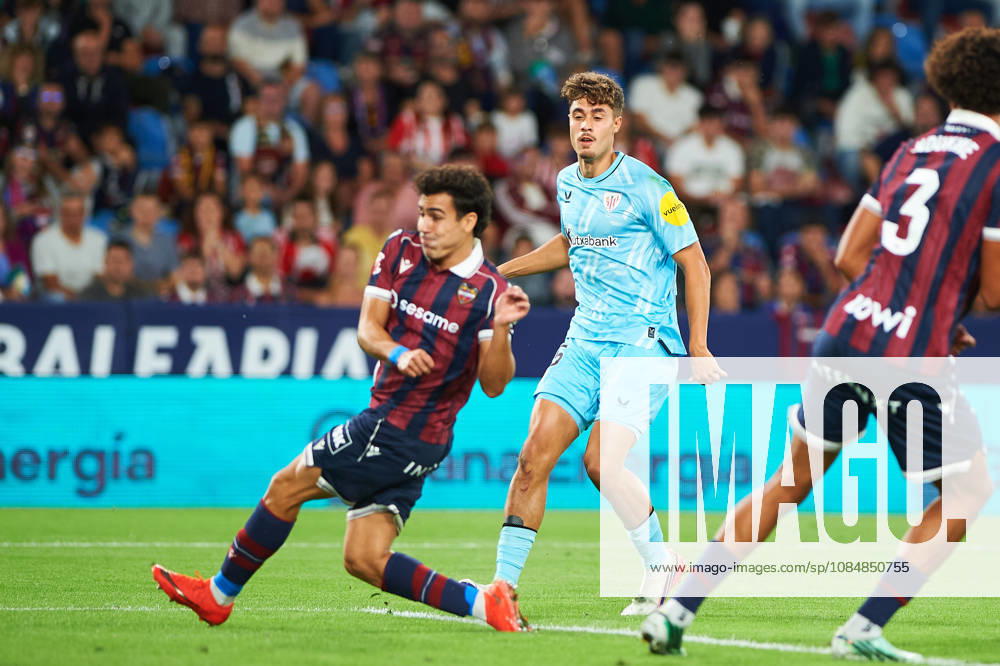 Hugo Rincon (Athletic Club) during the LaLiga EA Sports match between Levante UD and Athletic Club at Estadi Ciutat de València on October 21, 2026 in Valencia, Spain. -