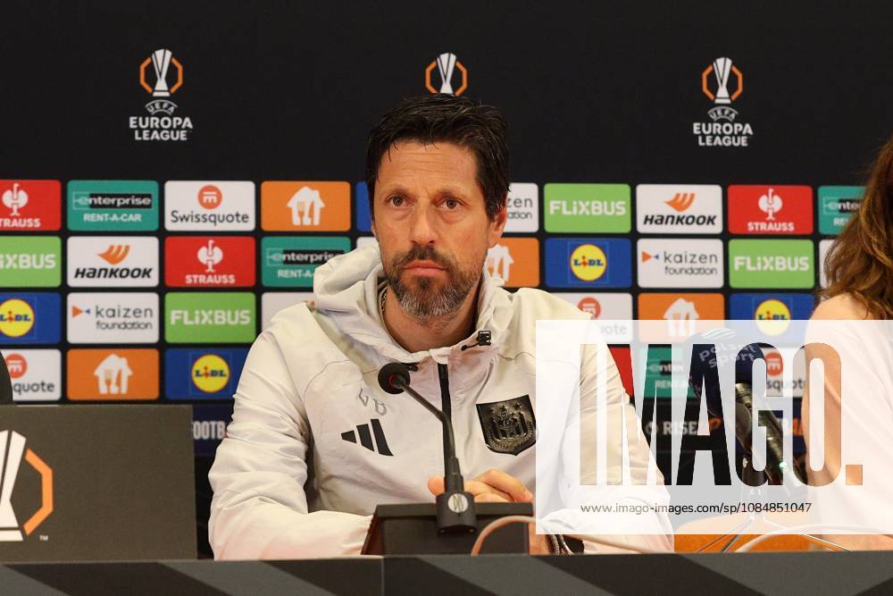 Jagiellonia Bialystok v RSC Anderlecht - UEFA Europa League Media Activities 21 10 2026 BIALYSTOK, POLAND - OCTOBER 21 : Bruno Vitor head coach of RSC Anderlecht speaking with the media during a pre-match press conference, PK, Pressekonferenz ahead of the UEFA Europa League 2026 27 League Phase matchday 3 match between Jagiellonia Bialystok and RSC Anderlecht on October 21, 2026 in Bialystok, Poland, 21 10 2026 Bialystok Poland