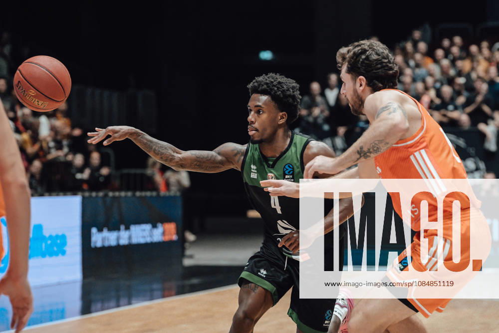 4. Spieltag des Basketball Eurocup Niners Chemnitz -Slask Wroclaw 21.10.2026 ab 19:00 Uhr Chemnitz, Chemnitz Arena Im Foto:03 Malik Parsons, 25 Ben Burnham 4. Spieltag des Basketball Eurocup Niners Chemnitz -Slask Wroclaw Chemnitz Sachsen Deutschland
