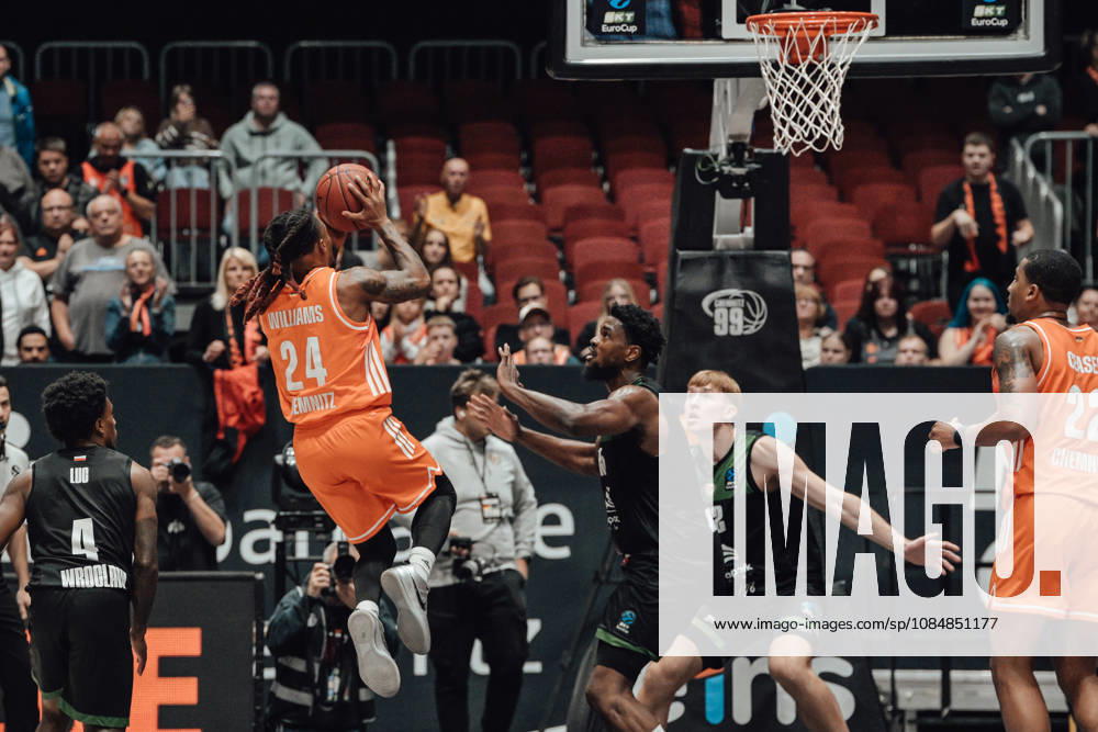 4. Spieltag des Basketball Eurocup Niners Chemnitz -Slask Wroclaw 21.10.2026 ab 19:00 Uhr Chemnitz, Chemnitz Arena Im Foto:24 Cobe Williams 4. Spieltag des Basketball Eurocup Niners Chemnitz -Slask Wroclaw Chemnitz Sachsen Deutschland