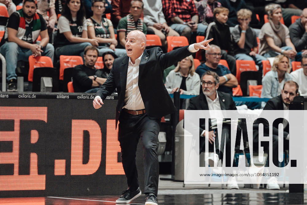 4. Spieltag des Basketball Eurocup Niners Chemnitz -Slask Wroclaw 21.10.2026 ab 19:00 Uhr Chemnitz, Chemnitz Arena Im Foto:Head Couch Danny Franco 4. Spieltag des Basketball Eurocup Niners Chemnitz -Slask Wroclaw Chemnitz Sachsen Deutschland