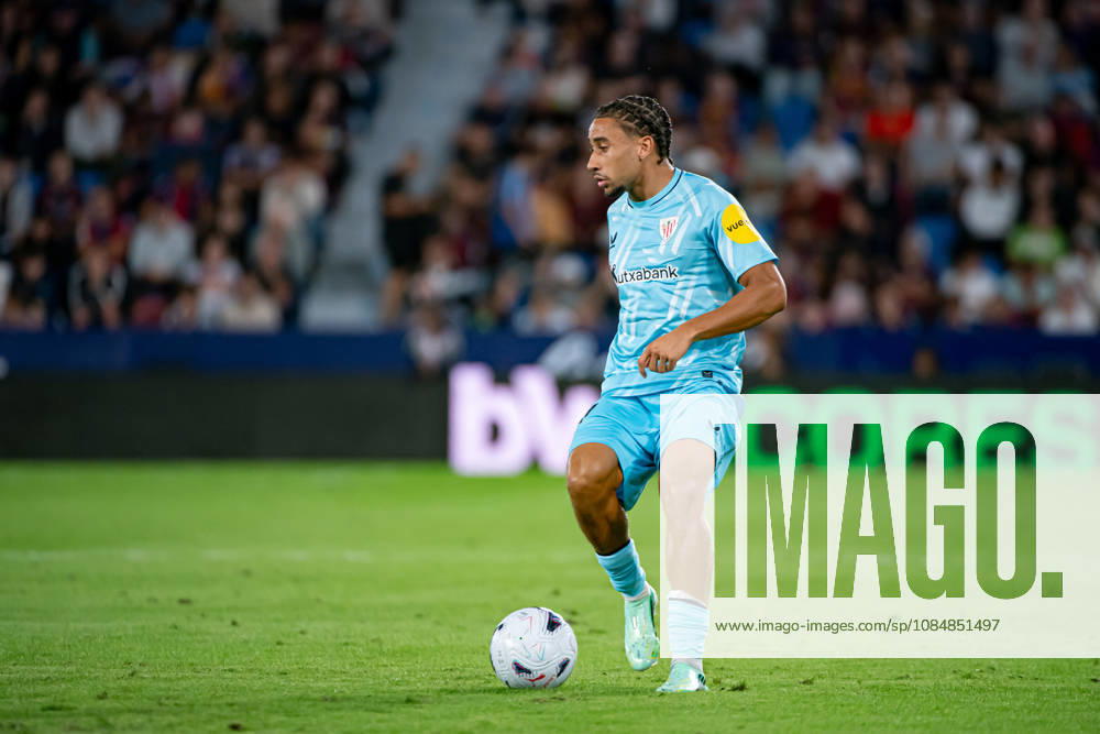 JOHNEKO LOUIS JEAN of Athletic Club controls the ball during the LaLiga EA Sports, match between Levante UD and Athletic Club at Ciutat de Valencia stadium Soccer 2026: LaLiga: Levante UD - Athletic Club - ZUMAs385 20261021_zsp_s385_006