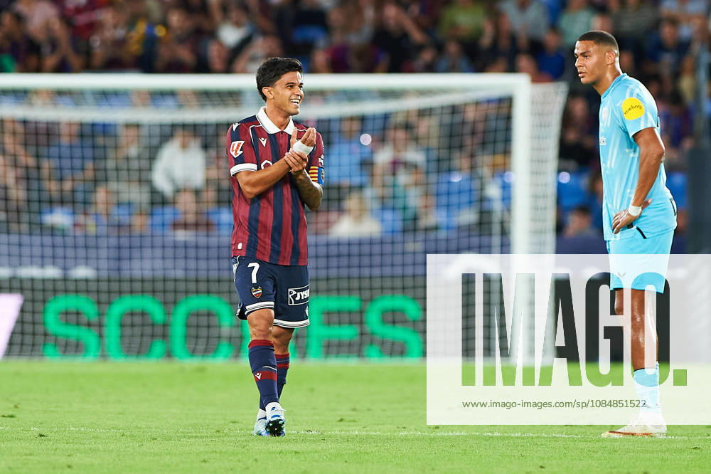 Roger Brugue (Levante UD) celebrates after scoring his team‘s first goal during the LaLiga EA Sports match between Levante UD and Athletic Club at Estadi Ciutat de València on October 21, 2026 in Valencia, Spain. -