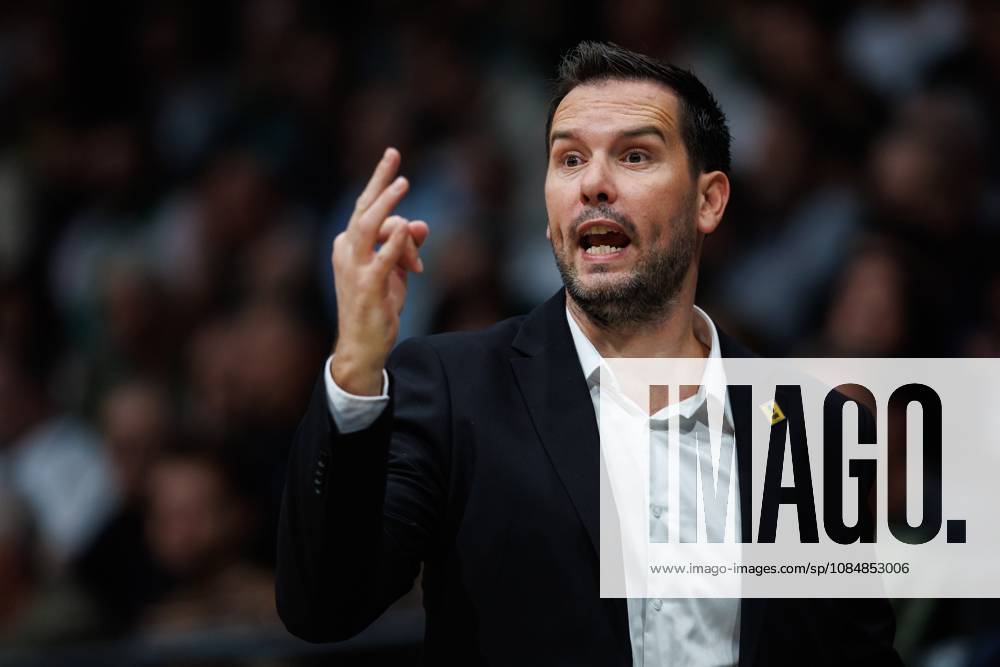 Damir Rancic (KK Croatia Split) an der Seitenlinie, Emotionen, Geste, Gestik, Mimik, Freisteller, Portrait Vet Concept Gladiators Trier vs KK Split, Basketball, FIBA Europe Cup, 3. Spieltag, Saison 2026 2027, 21.10.2026 Vet Concept Gladiators Trier vs KK Split, Basketball, FIBA Europe Cup, 3. Spieltag, Saison 2026 2027