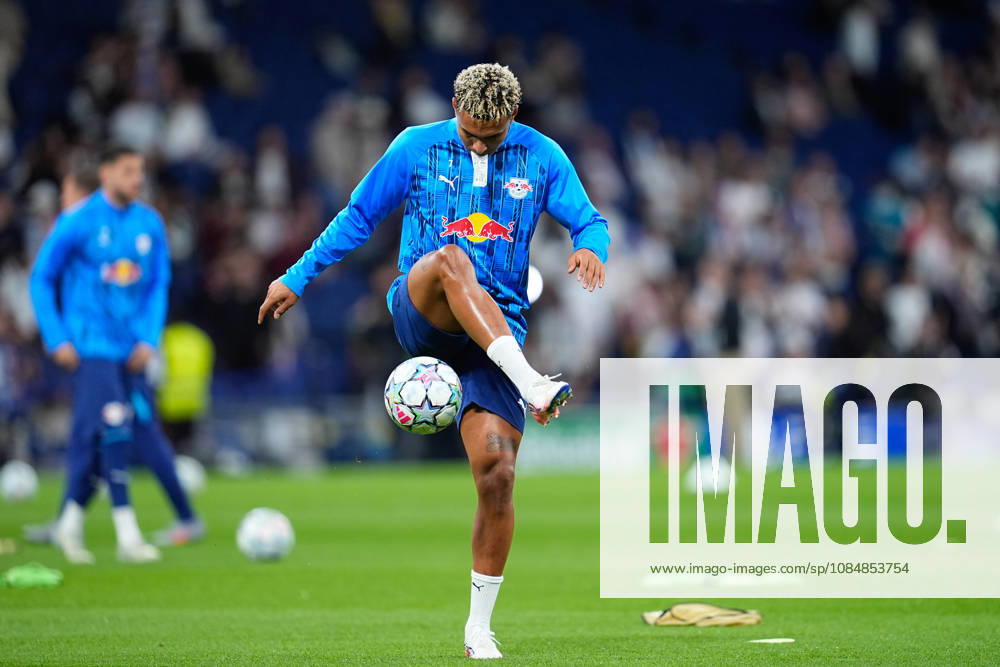 Antonio Nusa of RB Leipzig warms up during the UEFA Champions League 2026 27 League Phase MD3 match between Real Madrid CF and RB Leipzig at Bernabeu stadium on October 21, 2026, in Madrid, Spain. Madrid Spain - ZUMAa181 20261021_zaa_a181_042