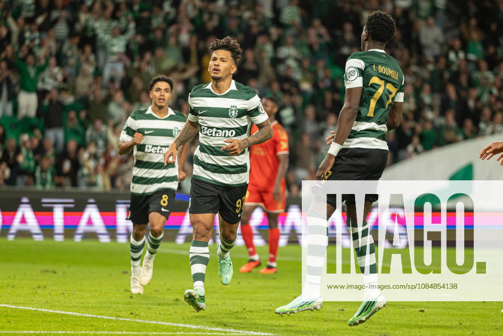 Luis Suarez celebrating after goal seen in football match between Sporting CP and LASK in UEFA Champions League 2026 27 at Estadio Josà Alvalade, Lisboa, Portugal (Luis Loureiro Ball Raw Images PT) Lisboa Estadio Josà Alvalade Portugal