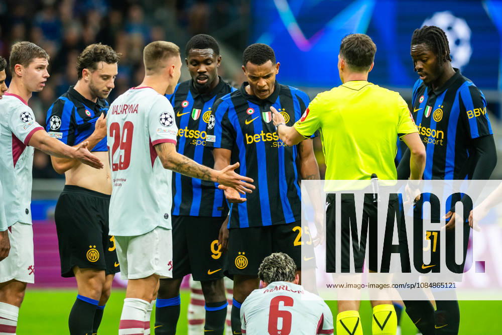 Manuel Akanji seen during UEFA Champions League 2026 27 league phase game between Internazionale Milano and FC Shakhtar Donetsk (Gleb Soboliev Ball Raw Images) Milan San Siro Italy