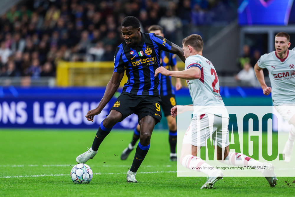 SOCCER - UEFA Champions League - Inter - FC Internazionale vs. Shakhtar Donetsk Photo by IPA ABACAPRESS.COM90002308 - Marcus Thuram of FC Internazionale in action during the 2026 27 UEFA Champions League group stage—Matchday 3—in the soccer match between FC Internazionale and FC Shakhtar Donetsk. Milan Italy