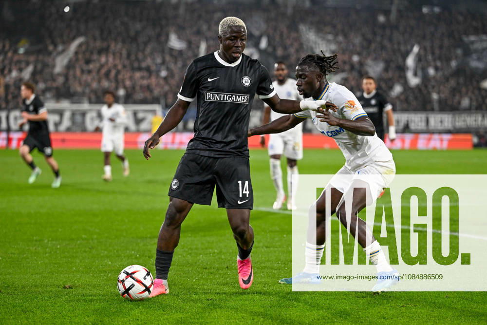 SOCCER - UEFA EL, Sturm vs Marseille GRAZ,AUSTRIA,22.OCT.26 - SOCCER - UEFA Europa League, SK Sturm Graz vs Olympique de Marseille. Image shows Oumar Diakite (Sturm) and Bamo Meite (Marseille). GEPAxpictures Retkoceri