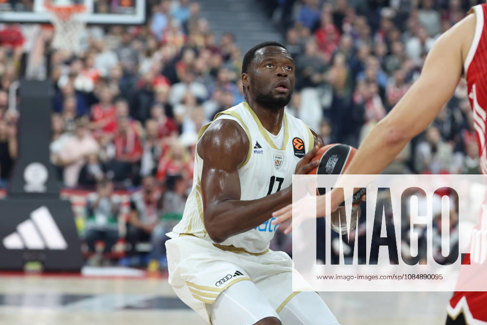 Mfiondu Kabengele (Dubai Basketball, 17) mit Ball, GER, FC Bayern Basketball vs. Dubai Basketball, Basketball, Euroleague, 7. Spieltag, Saison 2026 2027, 22.10.2026, GER, FC Bayern Basketball vs. Dubai Basketball, Basketball, Euroleague, 7. Spieltag, Saison 2026 2027, 22.10.2026 Muenchen