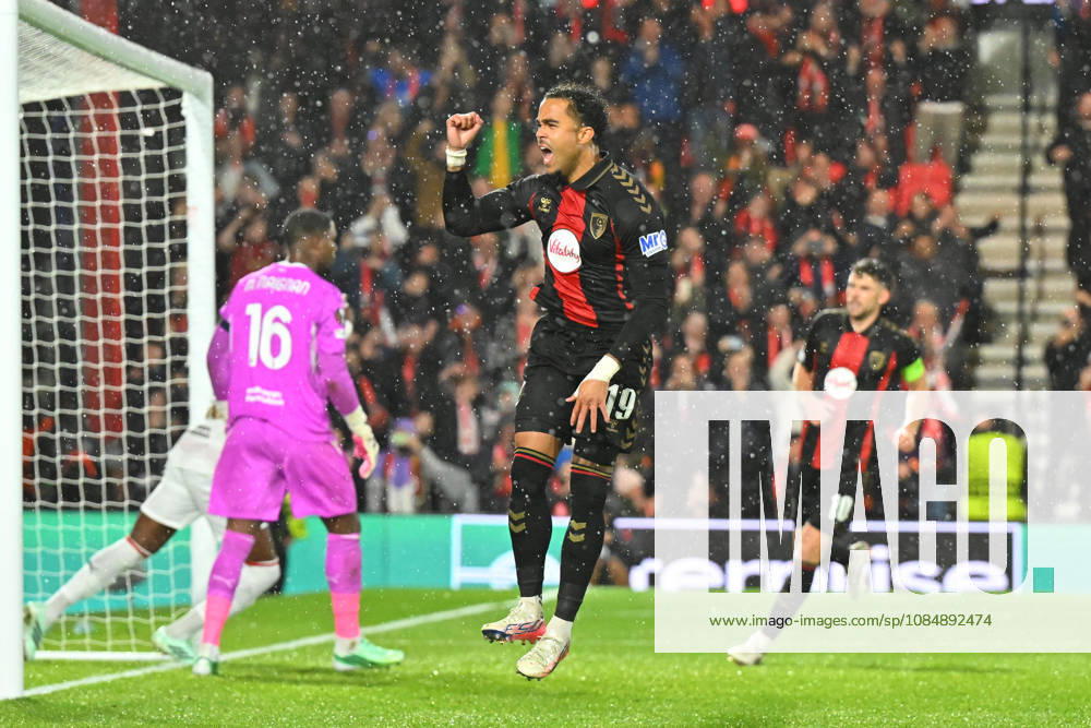 Bournemouth v AC Milan, Europa League Goal 1-0 - Justin Kluivert (19) of AFC Bournemouth celebrates scoring the opening goal from the penalty spot during the Europa League match between Bournemouth and AC Milan at the Vitality Stadium, Bournemouth, UK on 22 October 2026. Bournemouth Vitality Stadium Dorset UK Editorial use only ,