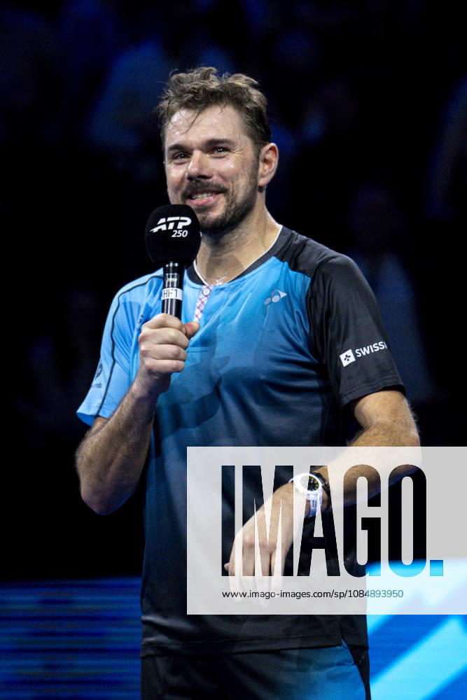 TENNIS : ATP, Tennis Herren 250 - Grand Prix Tennis AURA - Decines (France) 22 10 2026 Stan Wawrinka (SUI) bids farewell to the crowd ahead of his final tournament in Basel, during the tournament of the Auvergne Rhône-Alpes Grand Prix at the LDLC Arena in Décines on October 22, 2026. Photo Sandrine Thesillat PsNewZ