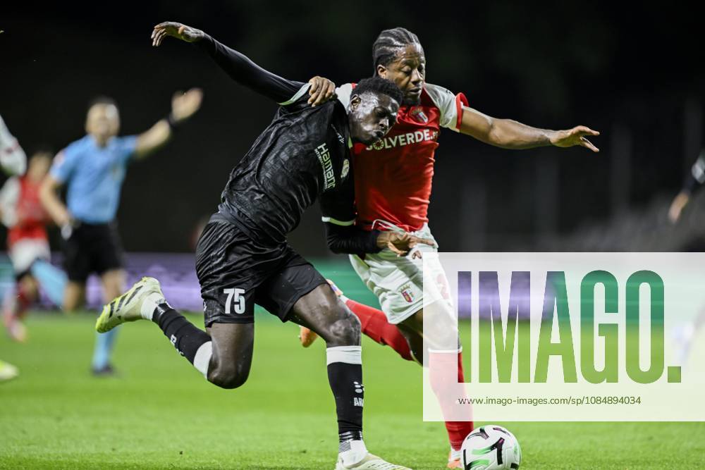 SC Braga v KAA Gent - UEFA Conference League BRAGA, PORTUGAL - OCTOBER 22 : Cisse Ibrahima forward of KAA Gent and Bright Arrey-Mbi defender of SC Braga in action during the UEFA Conference League 2026 27 League Phase matchday 2 match between SC Braga and KAA Gent on October 22, 2026 in Braga, Portugal, 22 10 2026 Braga Portugal