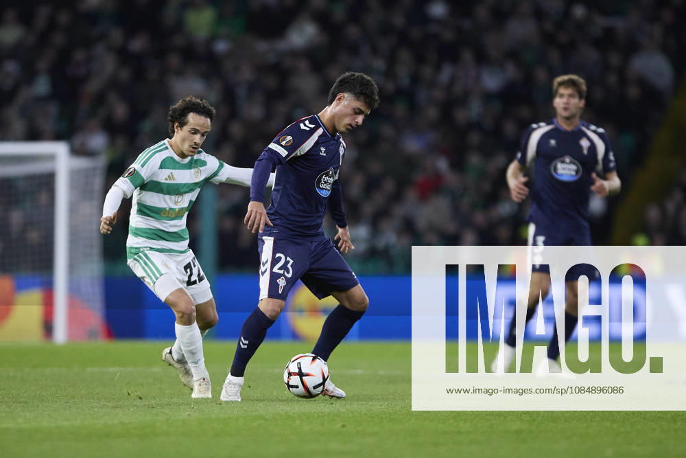 Celtic FC v Real Club Celta - UEFA Europa League 2026 27 League Phase MD3 GLASGOW, SCOTLAND - OCTOBER 22: Hugo Alvarez of RC Celta de Vigo Mika Baur of Celtic FC during the UEFA Europa League 2026 27 League Phase MD3 match between Celtic FC and Real Club Celta de Vigo at Celtic Park on October 22, 2026 in Glasgow, Scotland. (Photo by Diego Simon Photo Players Images Magara Press) Glasgow Celtic Park Stadium Scotland