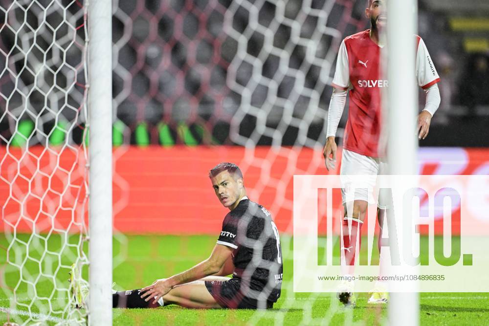 SC Braga v KAA Gent - UEFA Conference League BRAGA, PORTUGAL - OCTOBER 22 : Benes Laszlo midfielder of KAA Gent and Barisic Adrian defender of SC Braga during the UEFA Conference League 2026 27 League Phase matchday 2 match between SC Braga and KAA Gent on October 22, 2026 in Braga, Portugal, 22 10 2026 Braga Portugal