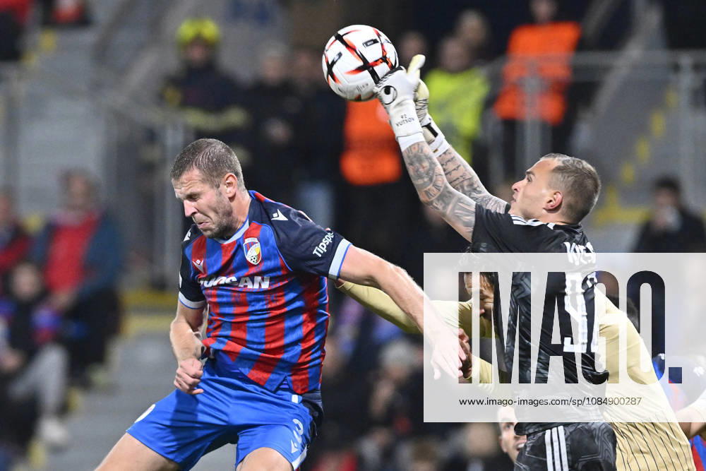 Fotball UEFA Europa League 3rd round match: Viktoria Plzen vs Levski Sofia in Pilsen, Czech Republic, October 22, 2026. From left Denis Vavro of Viktoria, Marko Grujic of Levski, Svetoslav Vucov, goalie of Levski. (CTKxPhoto MiroslavxChaloupka) CTKPhotoP2026102210535 CTKPhotoP2026102210535