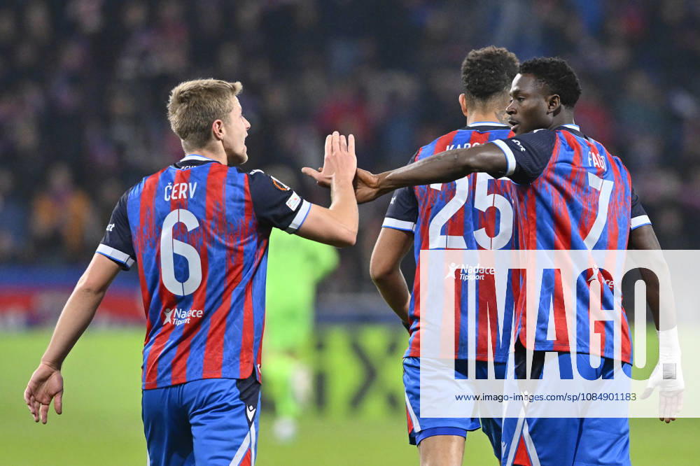 Fotball UEFA Europa League 3rd round match: Viktoria Plzen vs Levski Sofia in Pilsen, Czech Republic, October 22, 2026. Soccer players of FC Viktoria Plzen celebrate goal. (CTKxPhoto MiroslavxChaloupka) CTKPhotoP2026102210635 CTKPhotoP2026102210635