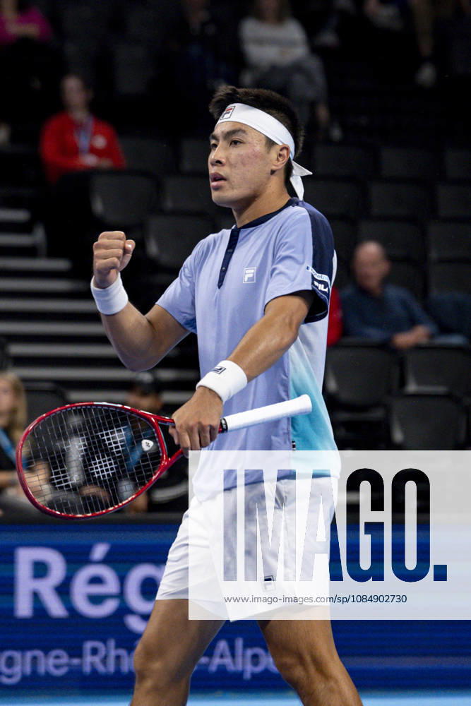 TENNIS : ATP, Tennis Herren 250 - Grand Prix Tennis AURA - Decines (France) 22 10 2026 Brandon Nakashima qualifies for the quarterfinals during the tournament of the Auvergne Rhône-Alpes Grand Prix at the LDLC Arena in Décines on October 22, 2026. Photo Sandrine Thesillat PsNewZ