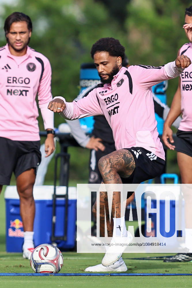 FORT LAUDERDALE, FL - OCTOBER 23: Inter Miami CF defender Micael Dos Santos (16) is seen during an Inter Miami Training Session at Florida Blue Training Center on October 23, 2026 in Fort Lauderdale, Florida. (Photo by Chris Arjoon Icon Sportswire) SOCCER: OCT 23 Inter Miami CF Training Icon2610230000005