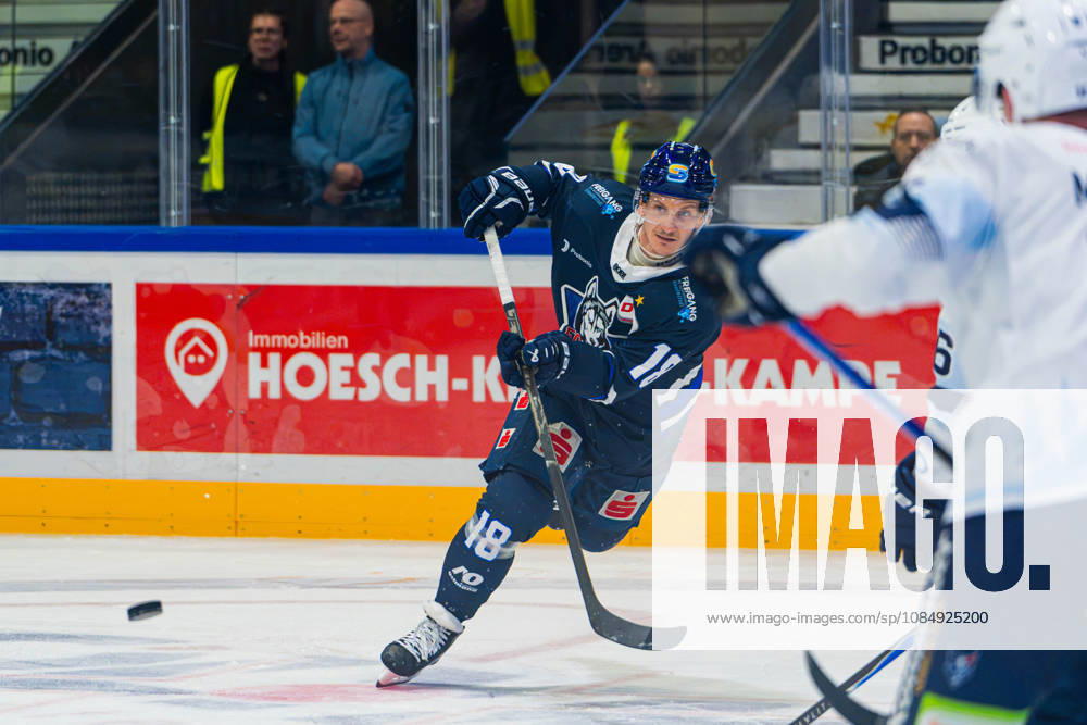 Kassel, Deutschland 22. Oktober 2026: DEL2 - 2026 2027 - Sp. 11 - Kassel Huskies gegen Blue Devils Weiden Im Bild: Laurin Braun (ECK) Probonio Arena Hessen