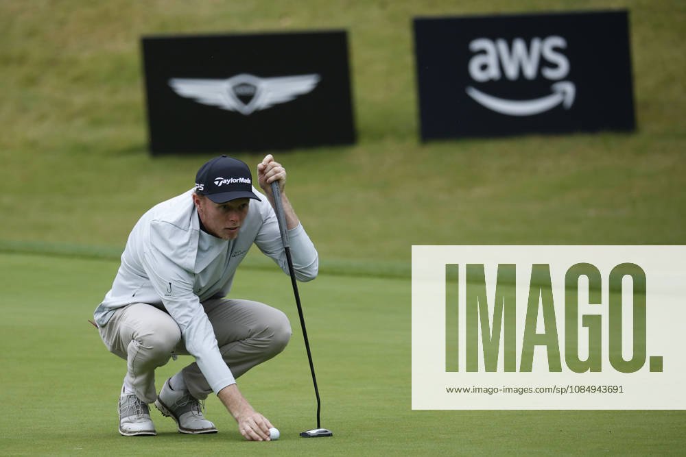 Oct 24, 2026-Cheonan, South Korea-Ryggs JOHNSTON of United States action on 17th green during a DP World Tour Genesis Championship at Woo Jeong hills CC in Cheonan, South Korea. Cheonan SOUTH KOREA - ZUMAr168 20261024_aap_r168_047