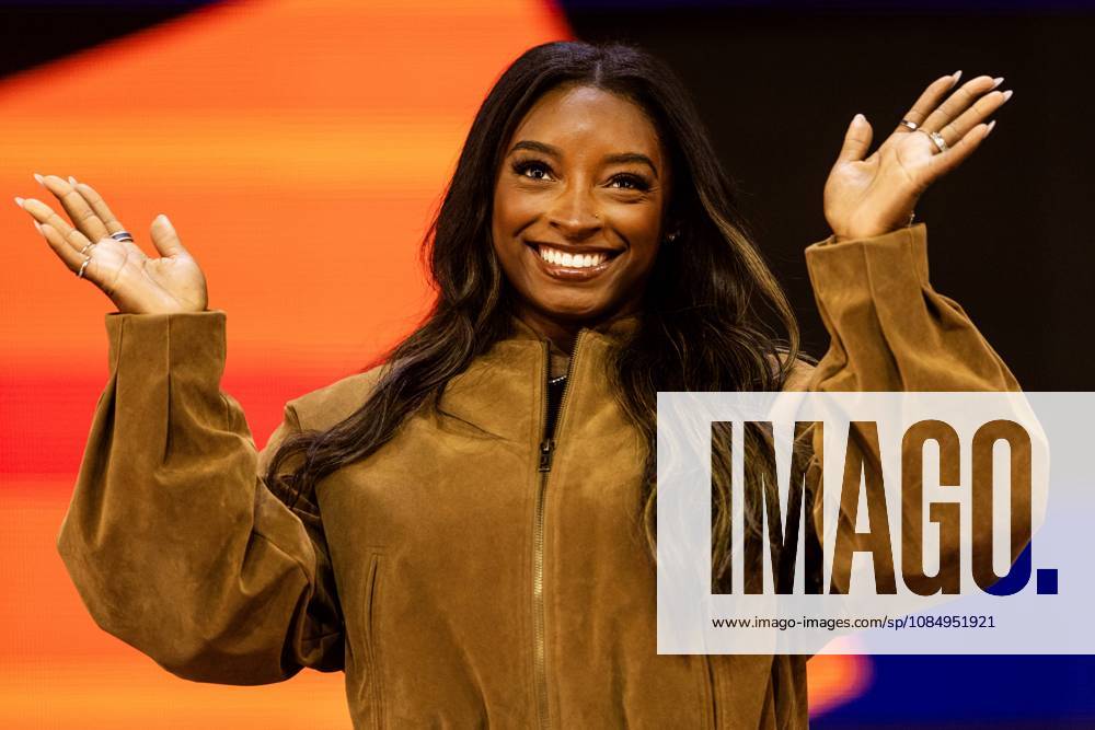 ROTTERDAM - Simone Biles during the apparatus final at the World Gymnastics Championships in Rotterdam Ahoy. IRIS VAN DEN BROEK ANP ANPxSportx IVx 573459416 originalFilename: 573459416