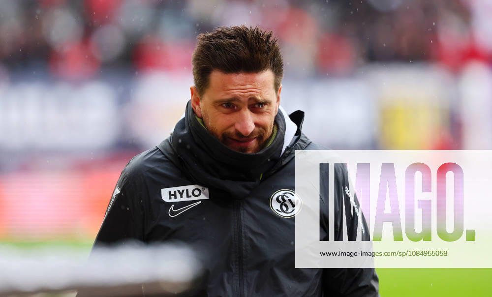 RB Leipzig - Elversberg Bundesliga Leipzig, 24.10.2026, Red Bull Arena, Fussball, Bundesliga, Spieltag 7 , RB Leipzig vs. SV 07 Elversberg , Im Bild: Trainer Vincent Wagner (SV Elversberg) ,