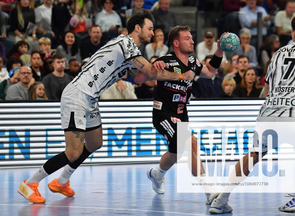 2 - Handball - 1. Bundesliga DAIKIN HBL - Saison 2026 2027 - 10. Spieltag: HC Erlangen Metropolregion Nürnberg HCE - THW Kiel - OGo - - Veron Na??inovi?? (93, THW Kiel) Frieder Bandlow (2, HC Erlangen HCE )