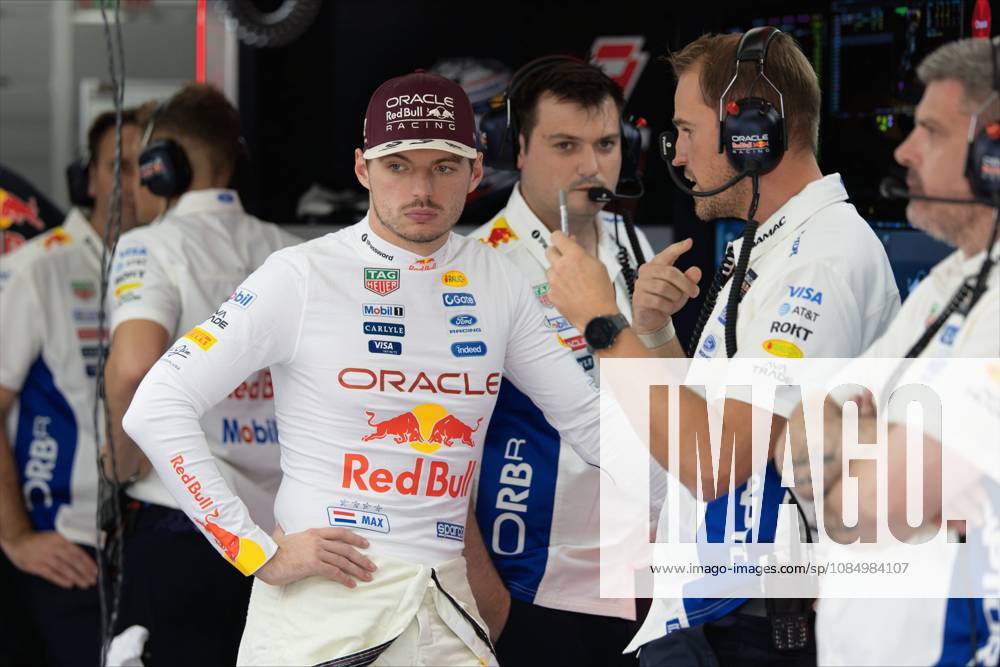 24th October 2026; Circuit of the Americas, Austin, United States; Formula 1, United States Grand Prix, Qualifying Day; Max Verstappen (3) of the Netherlands and Oracle Red Bull Racing before FP3 BobxKupbens