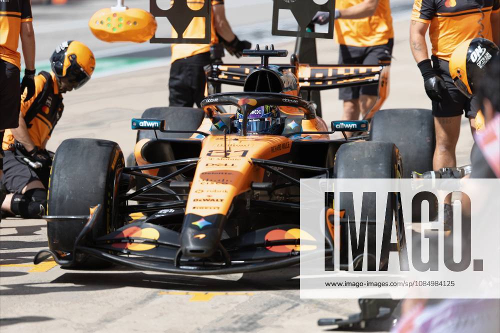 24th October 2026; Circuit of the Americas, Austin, United States; Formula 1, United States Grand Prix, Qualifying Day; Oscar Piastri (81) of Australia and McLaren Mastercard F1 Team during FP3 BobxKupbens