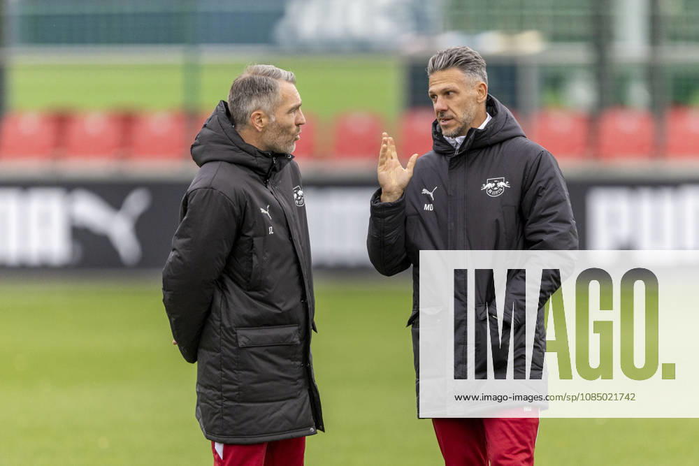 GER, Leipzig, Fussball, oeffentliches Training RB Leipzig im Bild v.l.: Jan Zimmermann (Co-Trainer), Martin Demichelis (Cheftrainer RB Leipzig), 25.10.2026, RB Leipzig Training Akademie Cottaweg Leipzig DFL DFB REGULATIONS PROHIBIT ANY USE OF PHOTOGRAPHS AS IMAGE SEQUENCES AND OR QUASI-VIDEO,