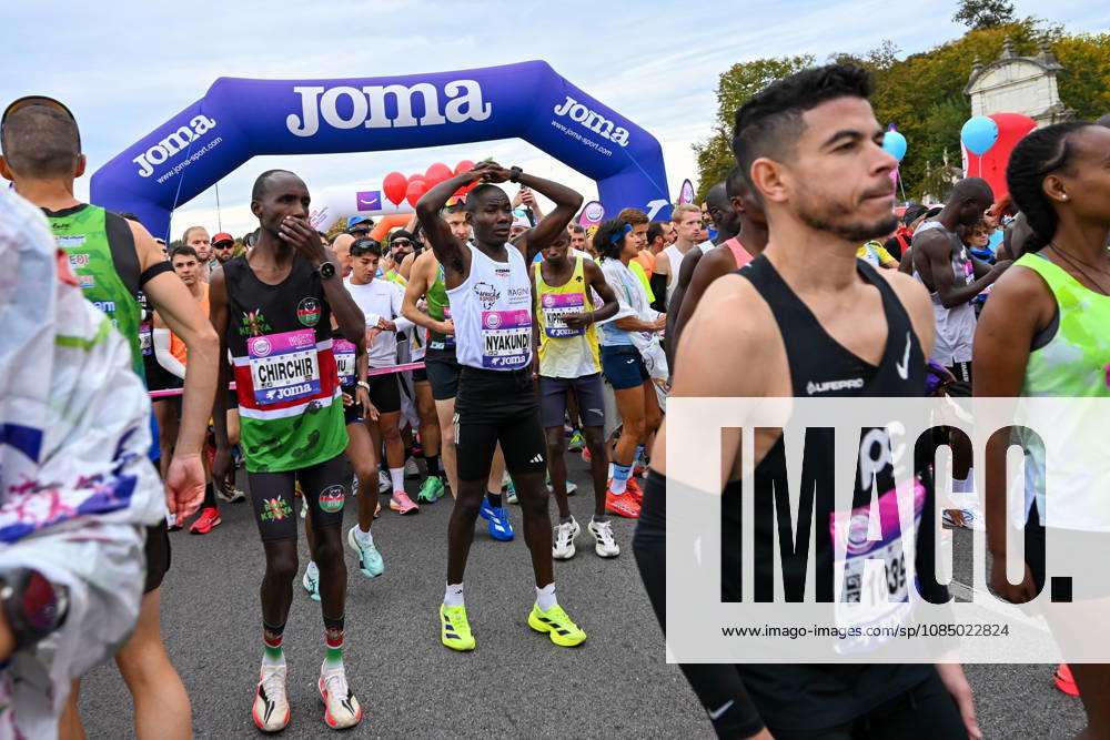 IPA90160961 - The top runner ready to start in the 40th Venice Marathon 2026, a marathon race in Venice, Italy, on October 25, 2026