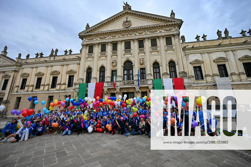 IPA90160986 - The Pacer of the Venice Marathon during the 40th Venice Marathon in 2026, a marathon race in Venice, Italy, on October 25, 2026