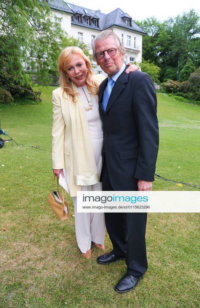 Klaus und Evelyn Bresser bei der > Henry A. Kissinger Preis Prize 2015 < Verleihung in der The American Academy in Berlin