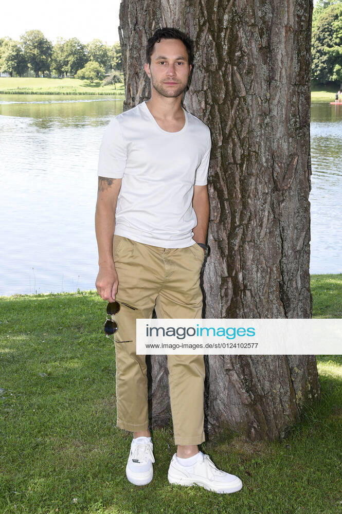 Ludwig Trepte bei der Premiere des Kinofilms Lauras Stern auf dem 38. Filmfest München im Open Air Kino am Olympiasee. München
