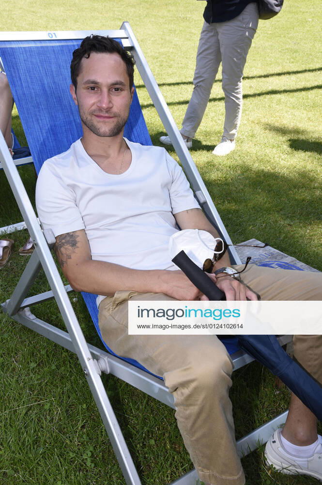 Ludwig Trepte bei der Premiere des Kinofilms Lauras Stern auf dem 38. Filmfest München im Open Air Kino am Olympiasee. München