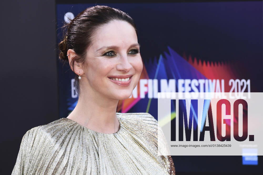 Caitriona Balfe bei der Premiere des Kinofilms Belfast auf dem 65. BFI London Film Festival 2021 in der Royal Festival Hall. London