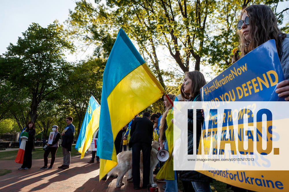 Belarusian opposition leader Sviatlana Tsikhanouskaya attends Ukraine protest Protesters attend a rally at teh White House against Russia s war in Ukraine. The Belarusian community in the Washington, DC metro area joined US Ukrainian Activists daily protest at the White House to show their support. Both countries currently suffer at the hands of Russian President Vladimir Putin: Ukraine is under attack, and Belarus is led by Putin puppet Alexander Lukashenko. Washington DC United States