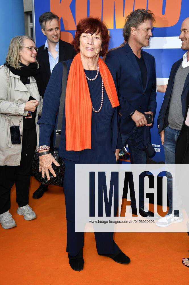 Regina Ziegler bei der Premiere des Kinofilms Stasikomödie im Delphi Filmpalast am Zoo. Berlin