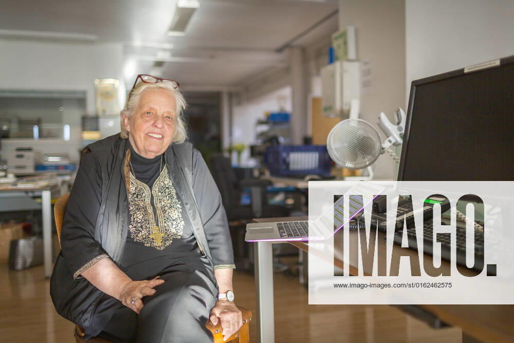Sandy Close, at the New American Media office, now closed, Friday Dec. 1, 2017 in San Francisco, CA. ..â€oeFor more than 45 years, Sandy Close brought the unlikeliest of voices into journalism, mentoring and publishing refugees from Vietnam and Afghanistan, incarcerated youth offenders, and young men who hustled drugs on the streets but knew their communities intimately. Now after more than 45 years, Pacific News Service and New American Media, the organizations she ran, are closing up shop, ending a media institution whose influence will continue to be felt through the scores of talented alumni working in journalism today. San Francisco USA - ZUMAk74_ 20171201_znp_k74_009