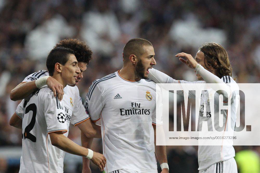 Die Mannschaft freut sich über das Tor von Karim Benzema 9 (Real Madrid) zum 1:0 Real Madrid vs. FC Bayern München, Fussball, Champions League, 23.04.2014 EP_ckt