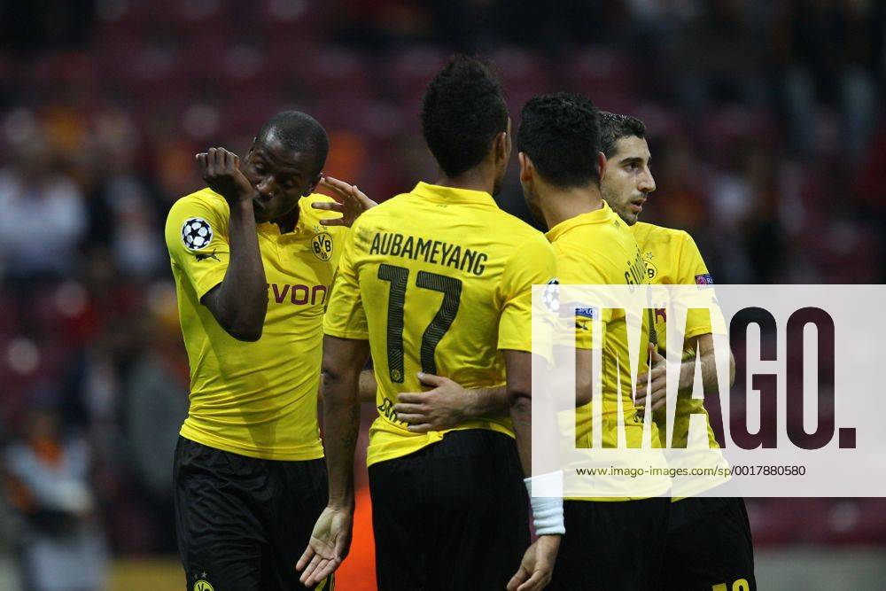 Die Mannschaft freut sich ueber das Tor von Adrian Ramos 20 (Borussia Dortmund) Galatasaray Istanbul vs. Borussia Dortmund, Fussball, Champions League, 22.10.2014, EP_CKT