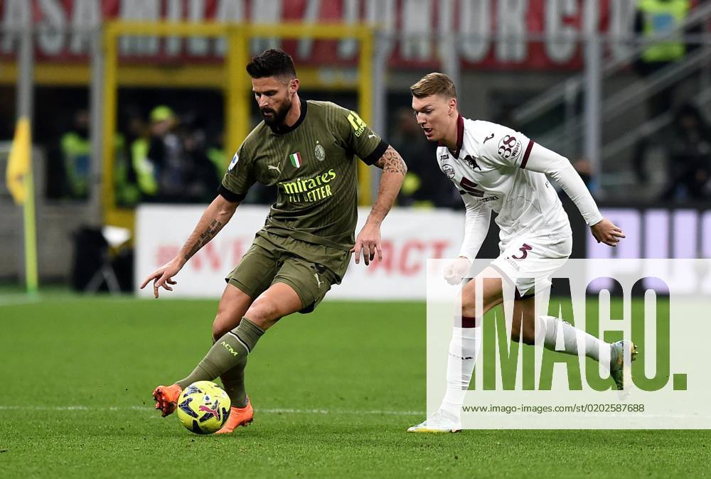 Foto IPP Paolo Bona Milano 10 02 2023 Campionato Serie A di Calcio stagione 2022 2023 Milan-Torino Nella foto Olivier Giroud e Perr Schuurs Italy Photo Press Worldwide Copyright