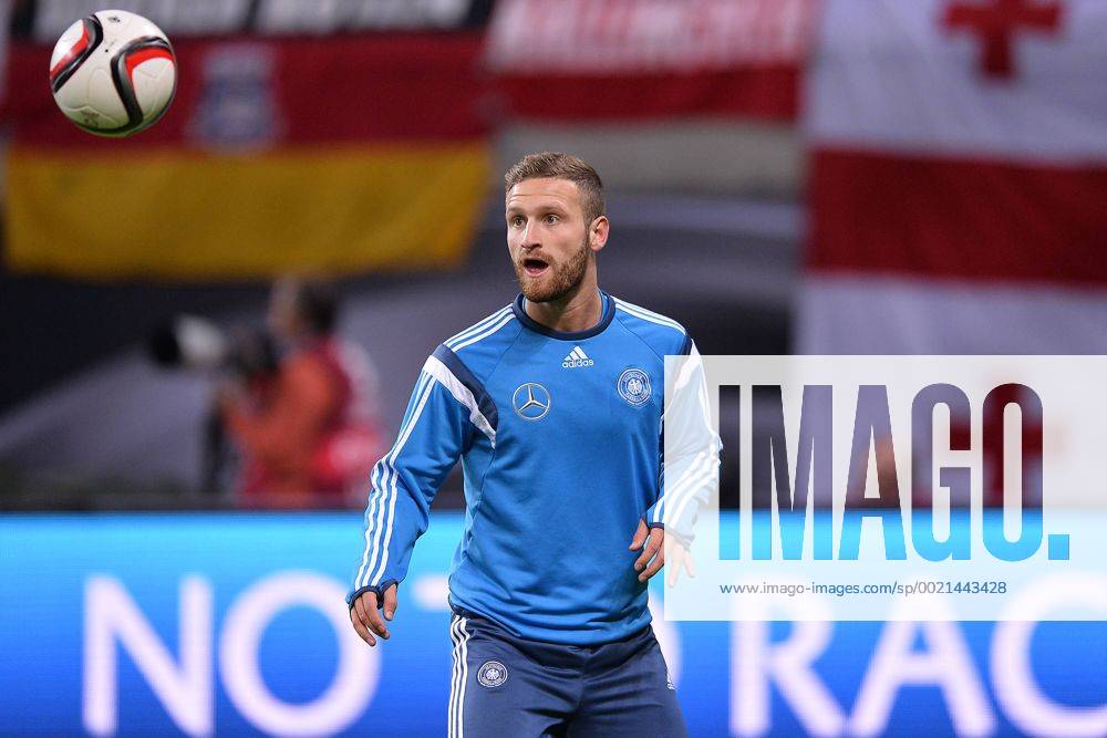 Fußball EM-Qualifikation Deutschland - Georgien am 11.10.2015 in der Red Bull Arena in Leipzig Shkodran Mustafi ( Deutschland )