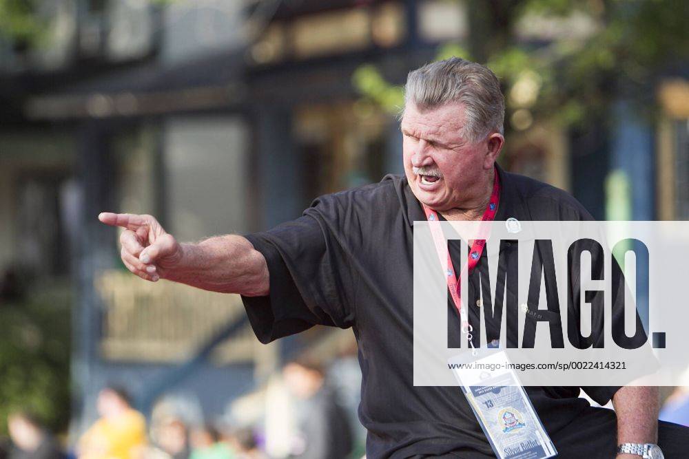 Aug. 3, 2013 - City, Florida, U.S. - OCTAVIO JONES Times .During the parade Hall of Fame Coach Mike Ditka reacts to the crowd cheering his name while proceeding down Market Avenue in Canton, Ohio. Crowds gather along Market Avenue in downtown Canton, Ohio to watch the Pro Football Hall of Fame parade on Saturday, August 3, 2013. Florida News - Aug. 3, 2013 - ZUMAs70_
