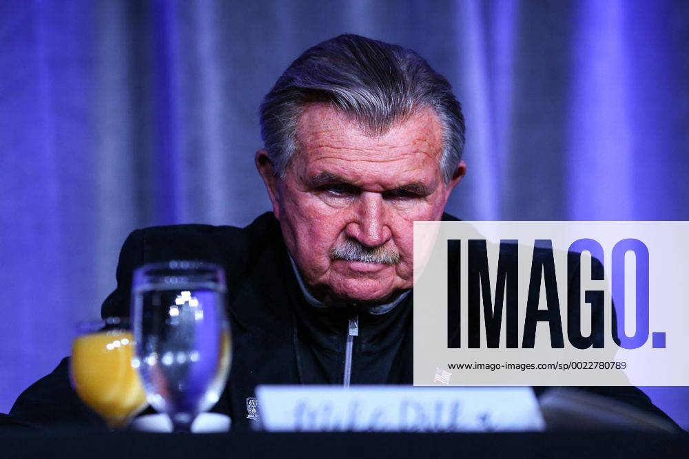06 FEB 2016: NFL American Football Herren USA Hall of Fame Player Mike Ditka at the 2016 Bart Starr Award at the grand ballroom of the Hilton Union Square in San Francisco California. (Photo by Rich Graessle Icon Sportswire) NFL: FEB 06 Super Bowl 50 - Super Bowl Breakfast Icon02061656450