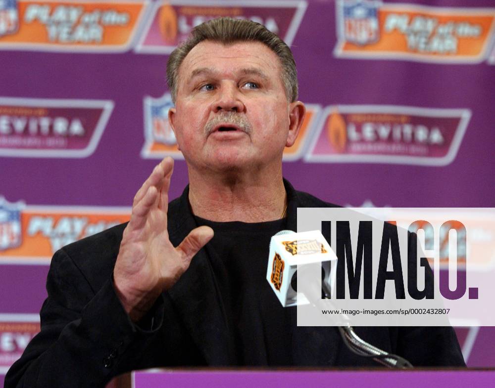 Mike Ditka (USA) - (sbp2004012802) American Football Herren NFL 2003 2004, Pressekonferenz, PK, Pressetermin Einzelbild Houston American Football Herren NFL 2003 2004, Pressekonferenz, PK, Pressetermin Einzelbild Houston