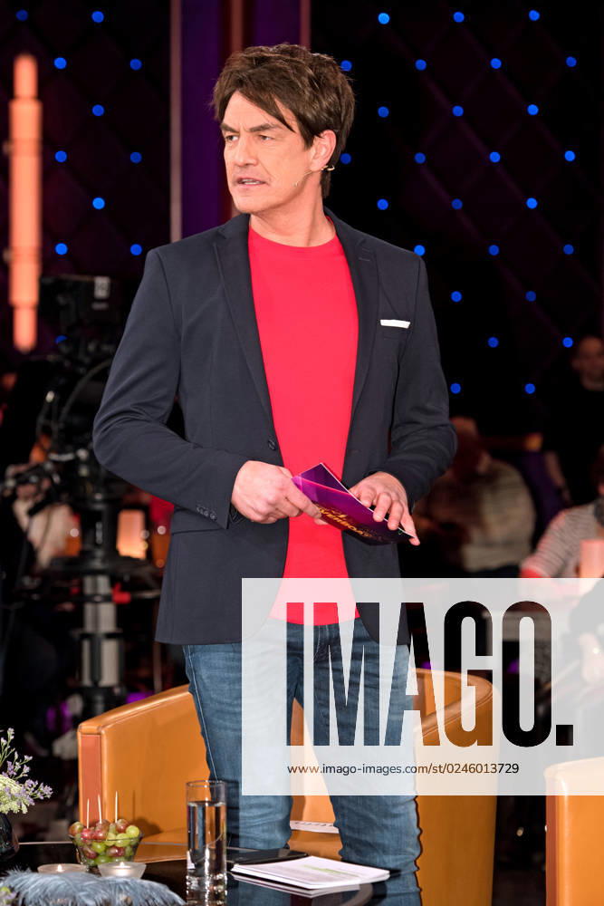 MDR - Riverboat. Moderator Matze Knop anläßlich der Aufzeichnung der MDR - Talkshow Riverboat am 28.04.2023 in der Mediacity Leipzig. 20230428ADO0018